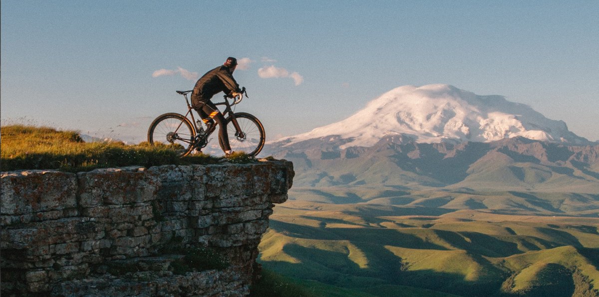 Vive la pasión y la aventura sobre ruedas: Descubre la libertad en tu bicicleta. - Riders Republic